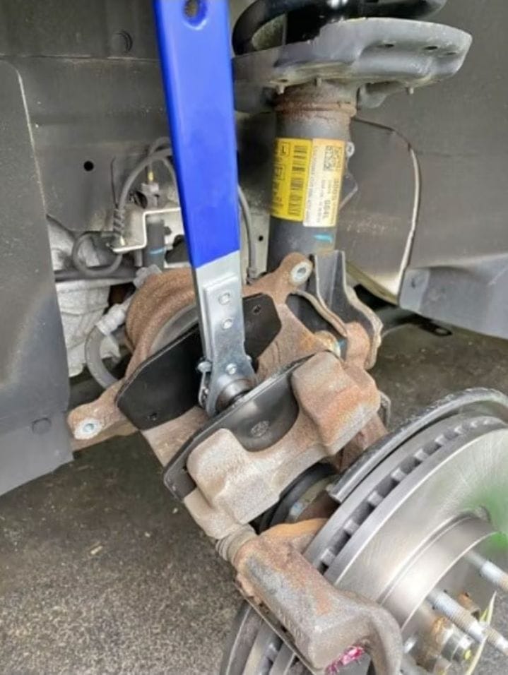 Caliper and brake pads